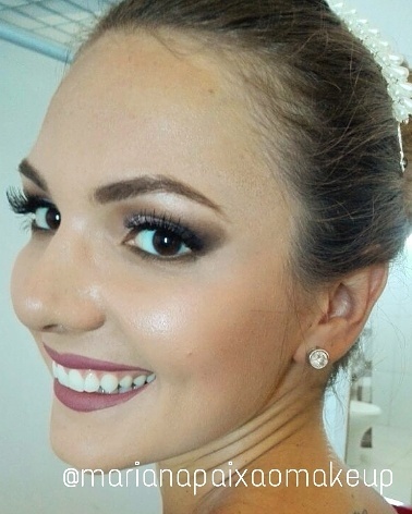 Maquiagem Noiva - Dia
#make #makeup #maquiagens #job #divulgamaquiagem #editorial #publicidade #fotografia #festa #casamento #eventos #produção #noiva #pele perfeita #peleiluminada #cilios #contorno #maquiagemprofissional #santos #saopaulo #maquiadora