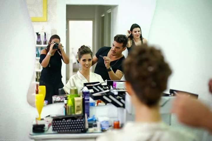 cabeleireiro(a) maquiador(a) designer de sobrancelhas stylist / visagista