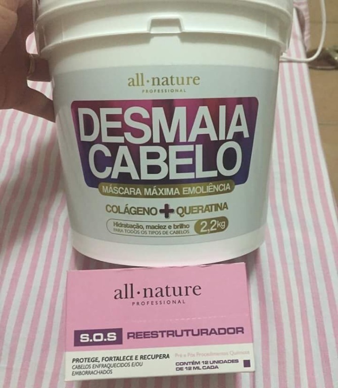 Creme do momento deixa cabelo sedoso macio perfeito dermopigmentador(a) maquiador(a) designer de sobrancelhas cabeleireiro(a)