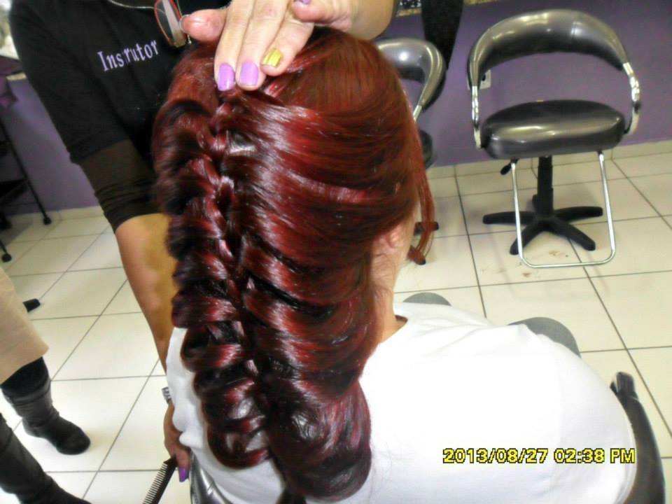 designer de sobrancelhas micropigmentador(a)