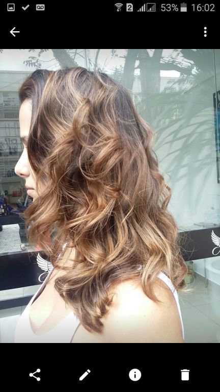 Técnica Ombre Hair
Morena Iluminada, finalizada com reconstrução da Loreal cabelo cabeleireiro(a)