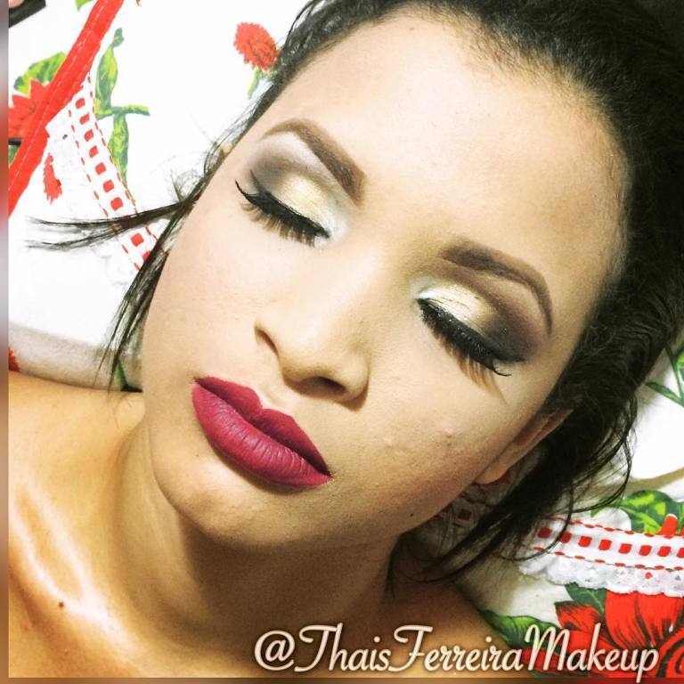 #thaisferreiramakeup #maquiagembelem #makeuplover #makelove #maaquiagembrasil #maquiadoraprofissional #maquiagem  maquiador(a)