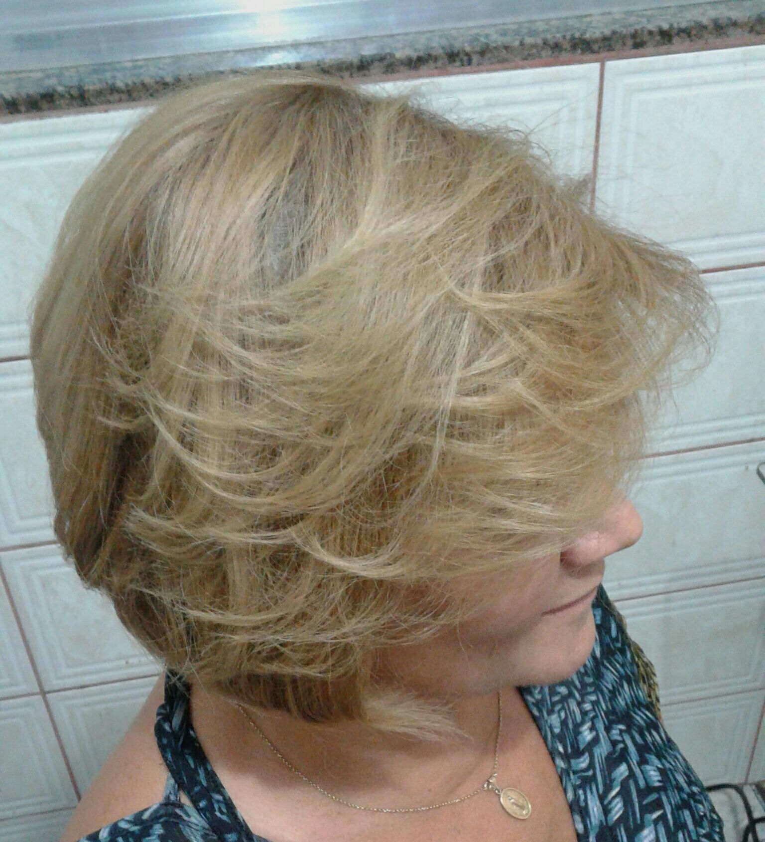 Para ter um cabelo loiro sabemos que temos que ter um cuidado maior, ela fez uma reconstrução fio a fio cabelo cabeleireiro(a) maquiador(a)