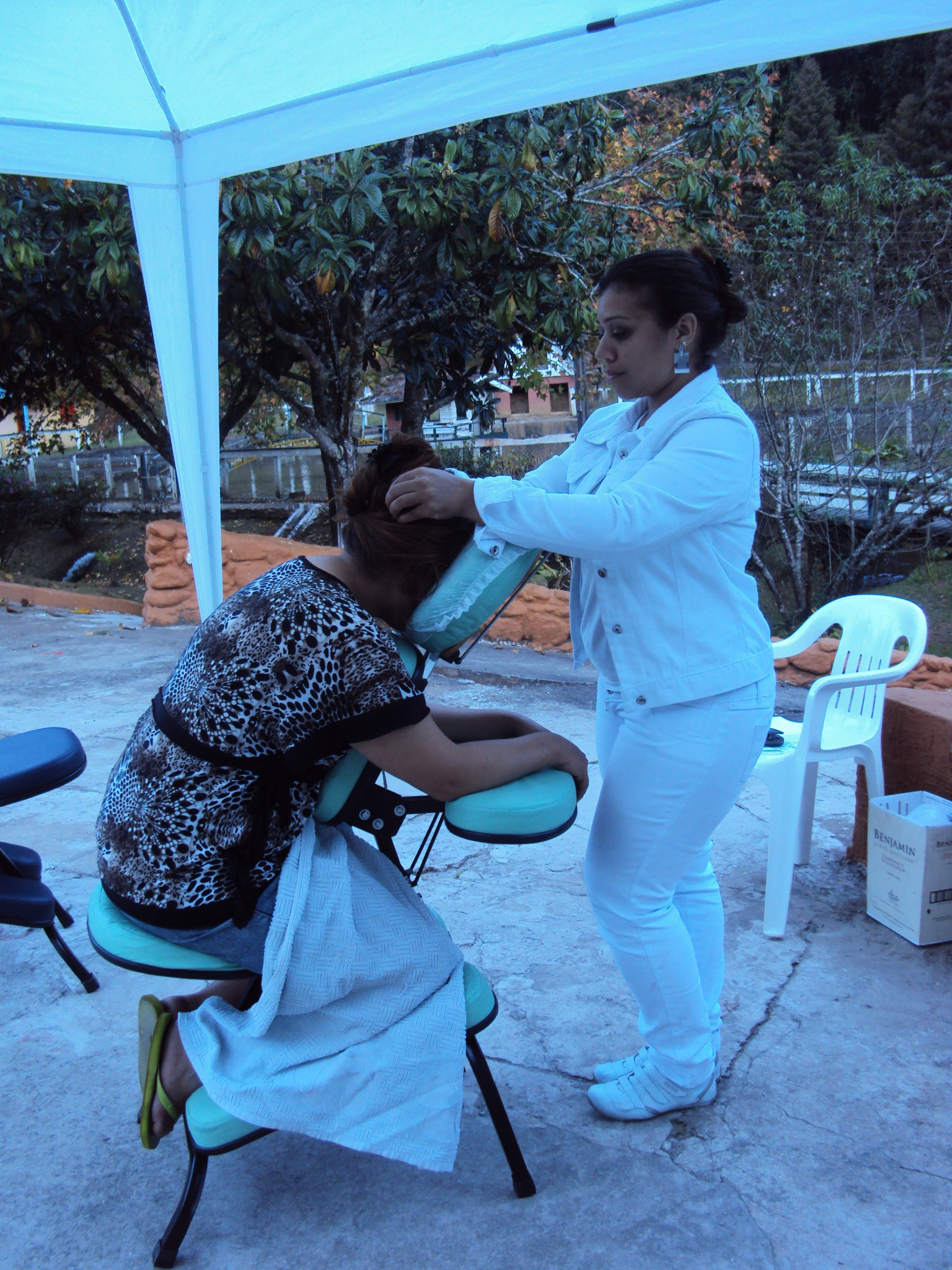 Ação de tenda zen numa rede de hotéis em Campos do jordão estética maquiador(a) consultor(a) esteticista massoterapeuta