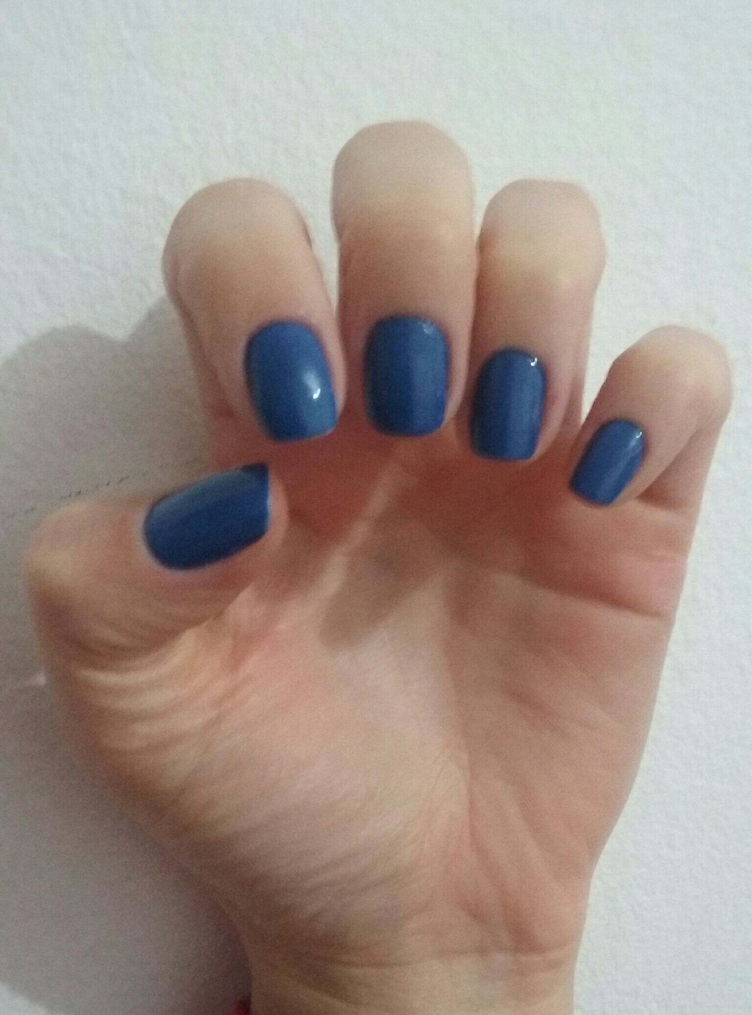 unha estudante (manicure)