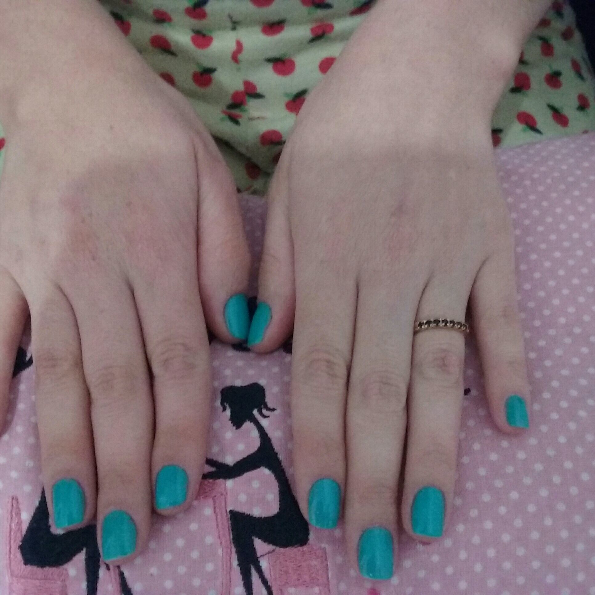 estudante (manicure)