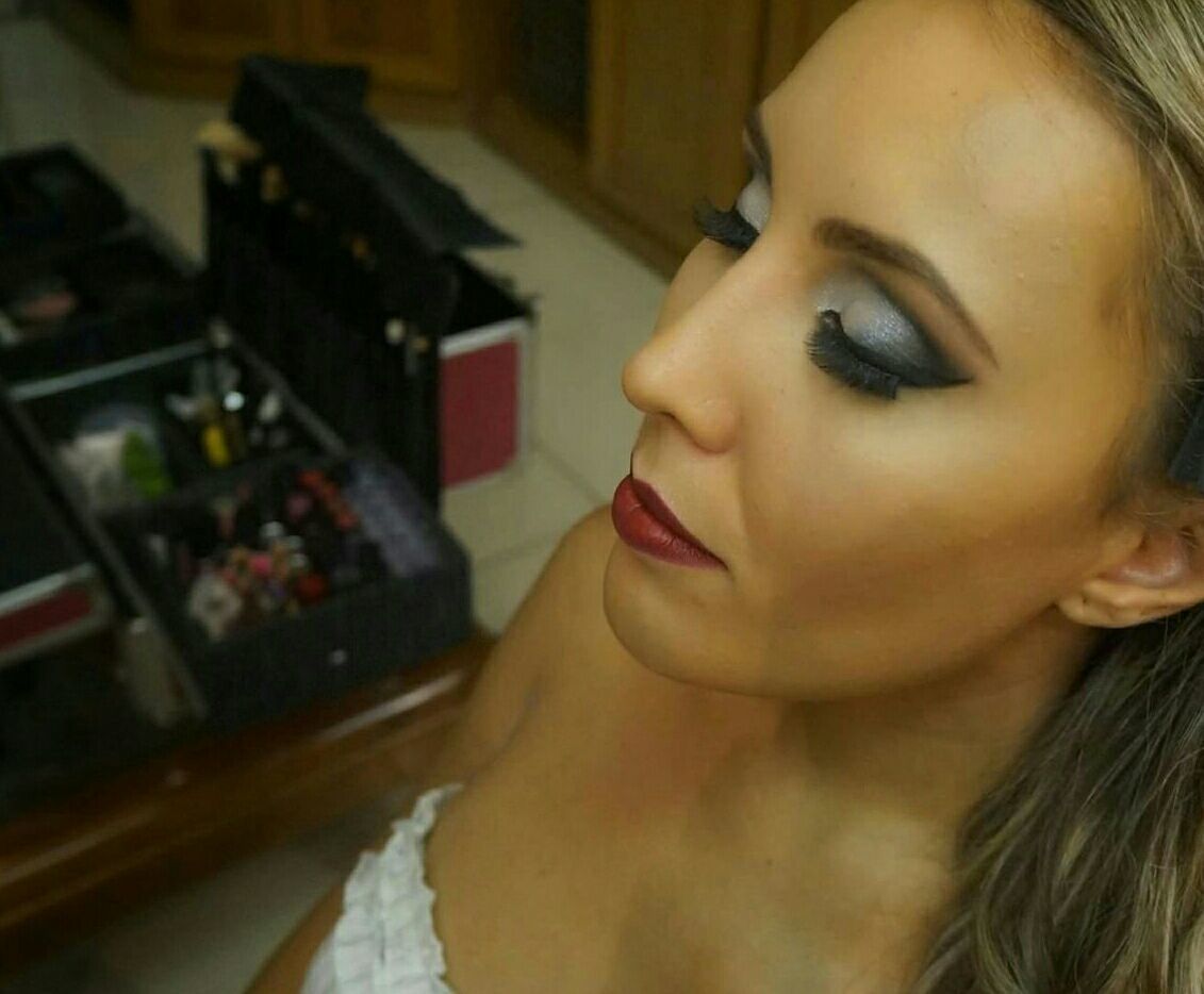 Make formatura 💄
#makeupbh maquiagem maquiador(a) assistente maquiador(a)