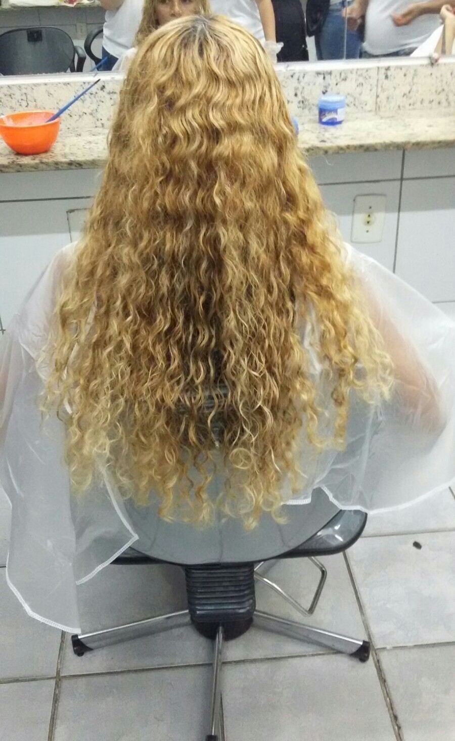 Retoque de cor ( antes )  cabelo cabeleireiro(a)