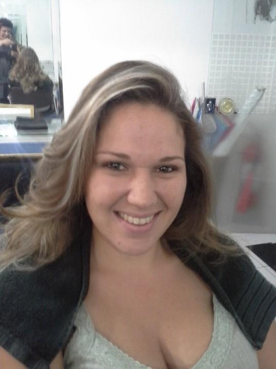 Cliente Loira Natural - com Californiano mechas loiro platinado para destacar cabelo cabeleireiro(a) maquiador(a)