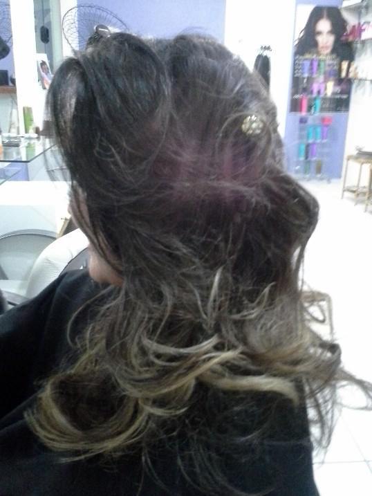 cabelo cabeleireiro(a) maquiador(a)