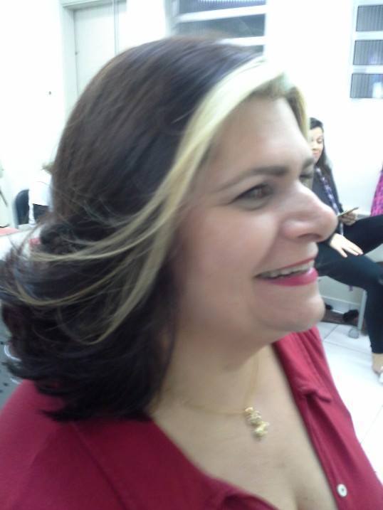 Corte Long Bob - com Camadas baixa e Mecha loiro Clarissimo na Entrada (Franjão) cabelo cabeleireiro(a) maquiador(a)
