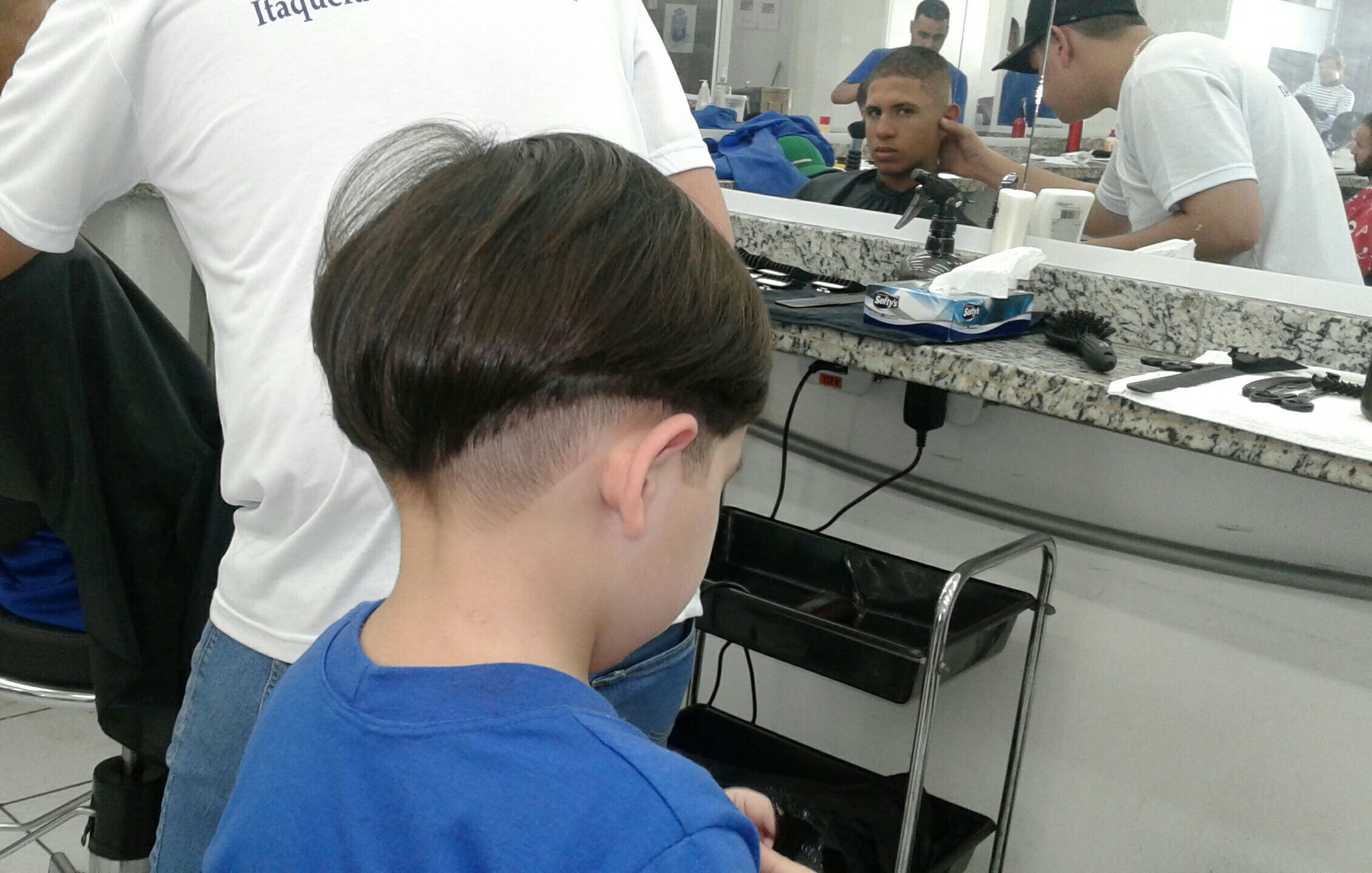 barbeiro(a) cabeleireiro(a)
