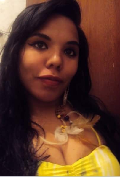 Minha sobrancelha feita com hena è outra coisa ela è falhada por ter tirado errado muito tempo.
Aquele arco falso que todas as mulheres adoram pois è respeite o modelo natural de suas sobrancelhas.
Ou utilize um designer de sobrancelhas pra modelar corretamente. Respeitando claro o modelo natural que sempre è melhor... maquiagem manicure e pedicure depilador(a) designer de sobrancelhas barbeiro(a) cabeleireiro(a) recepcionista
