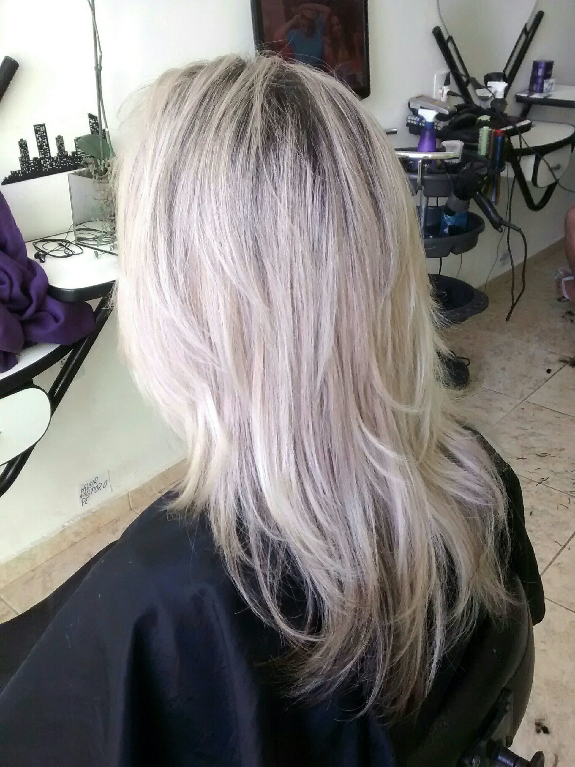 Mechas blonde + corte em camadas progressivas cabelo cabeleireiro(a)