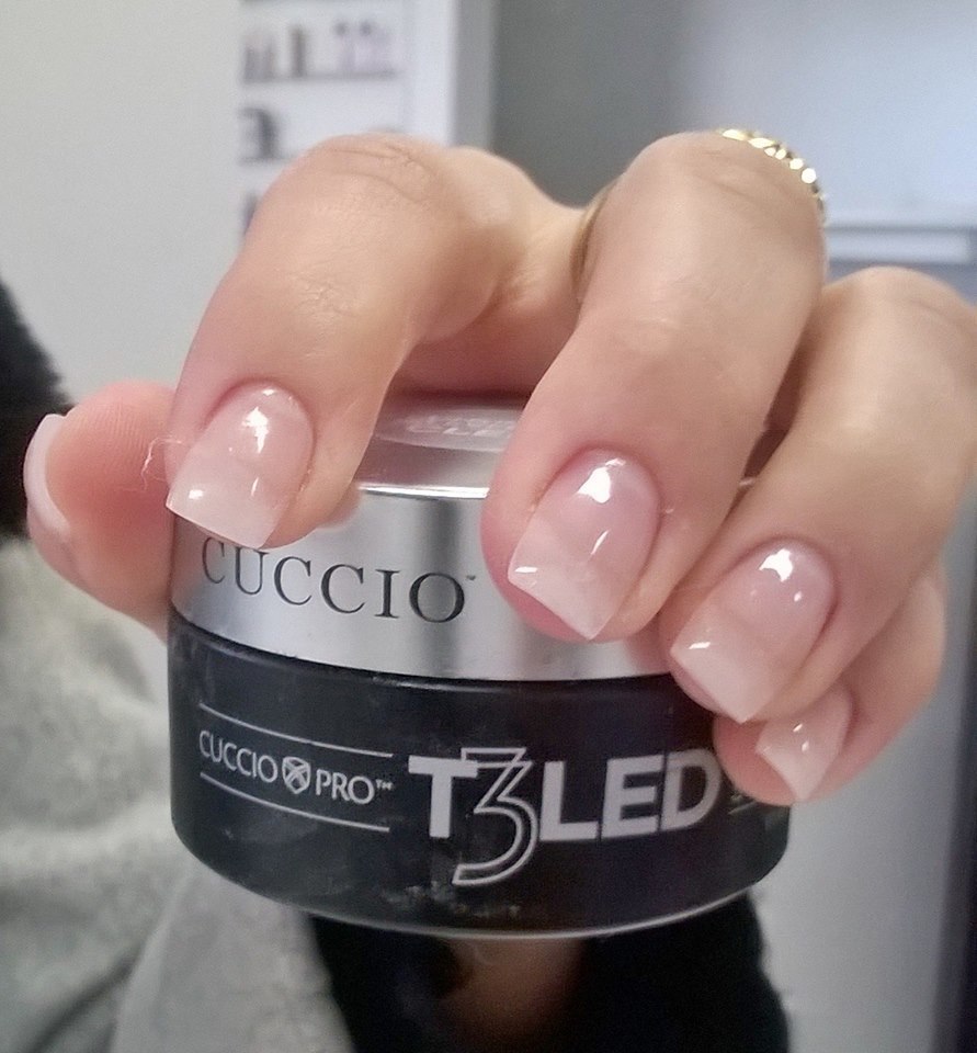 Só utilizo os melhores produtos do mercado, afinal minhas clientes merecem unha manicure e pedicure