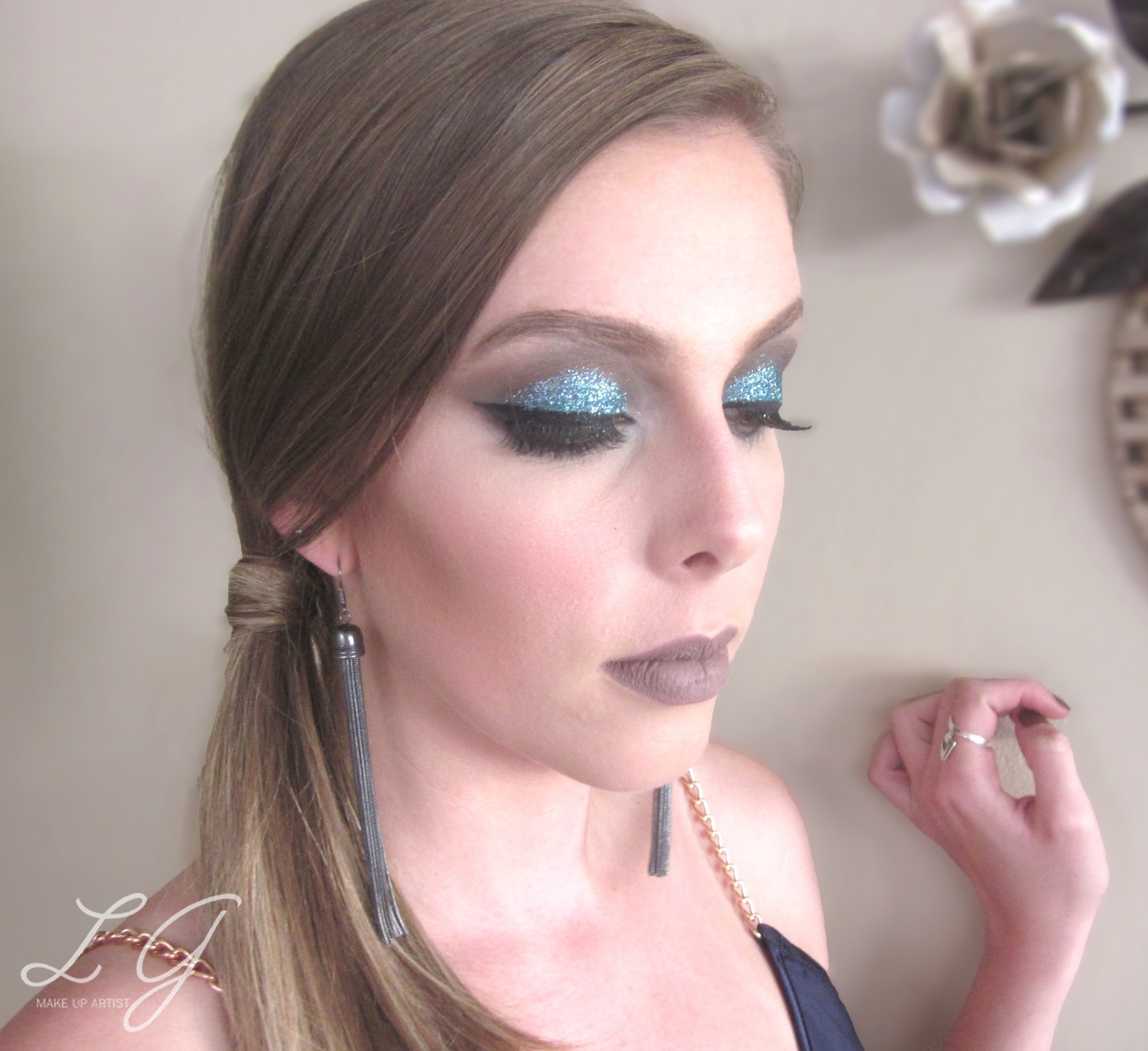 Festa Azul! Muito Brilho! #glitter #makecolorida #azul maquiagem maquiador(a)