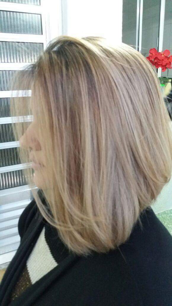 blond light grey e corte chanel  cabelo cabeleireiro(a) designer de sobrancelhas