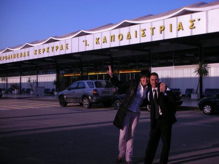 Aeroporto em Athenas outros cabeleireiro(a)