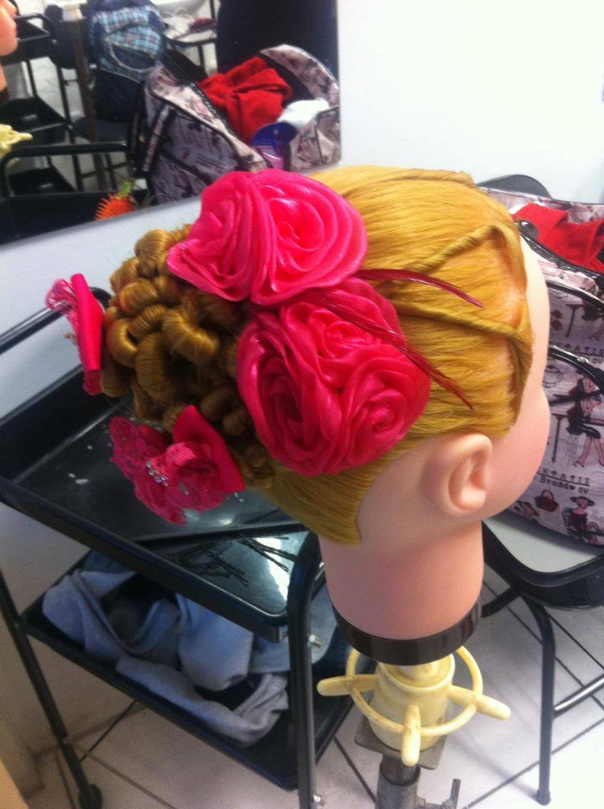 Penteado cabelo estudante (cabeleireiro) auxiliar cabeleireiro(a) cabeleireiro(a) designer de sobrancelhas