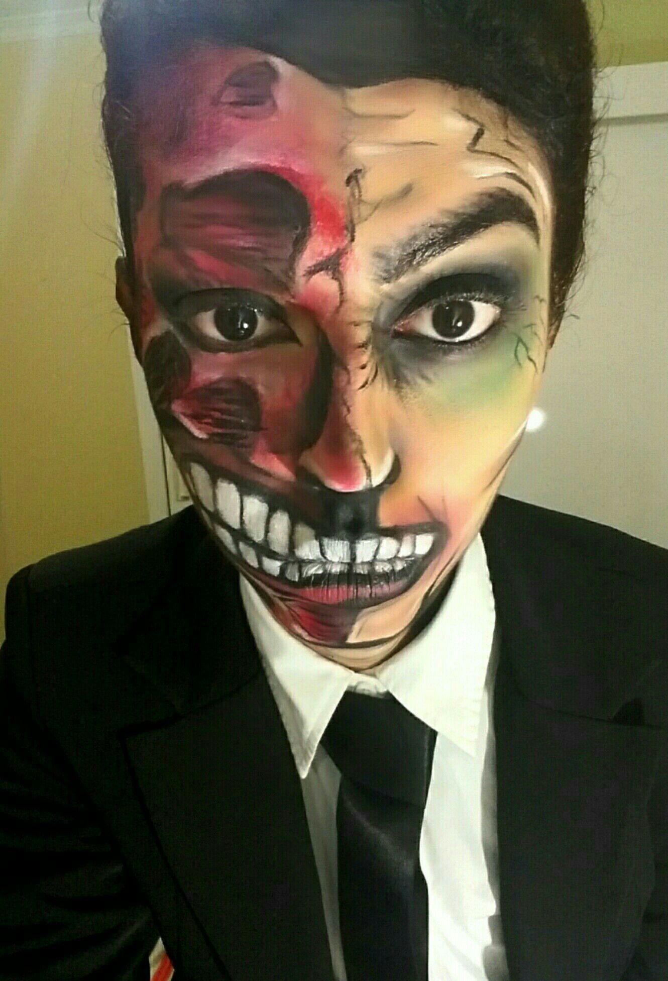 Caracterização no personagem Harvey Dent das histórias em quadrinhos. outros maquiador(a)