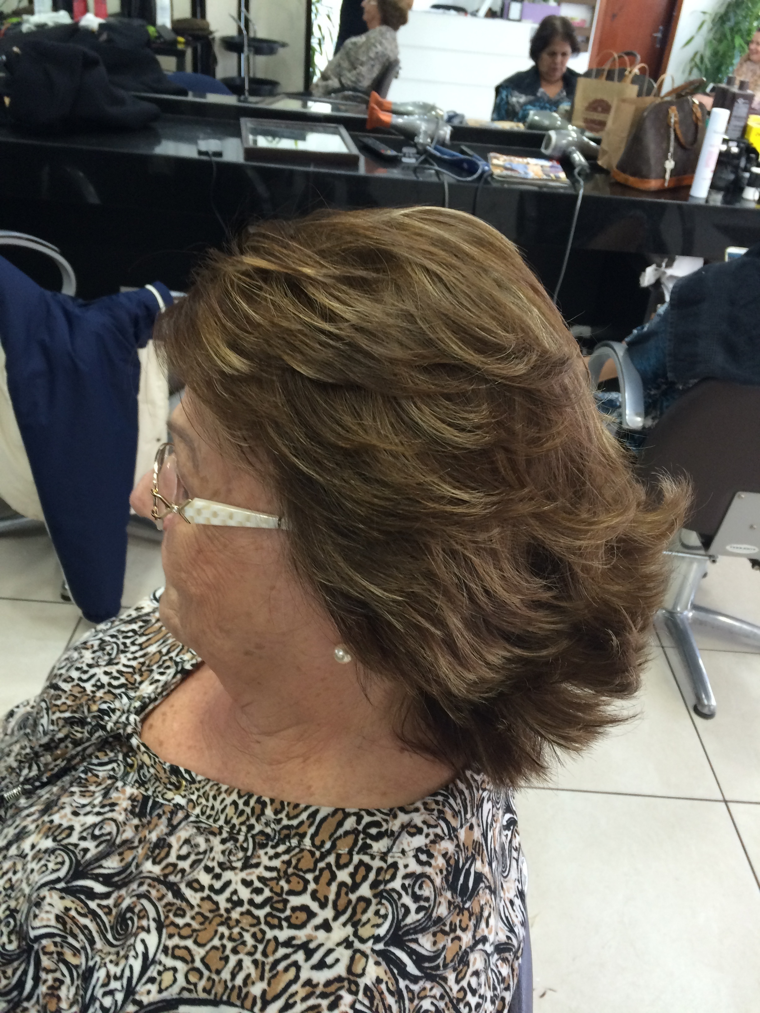 Mechas douradas  cabelo cabeleireiro(a)