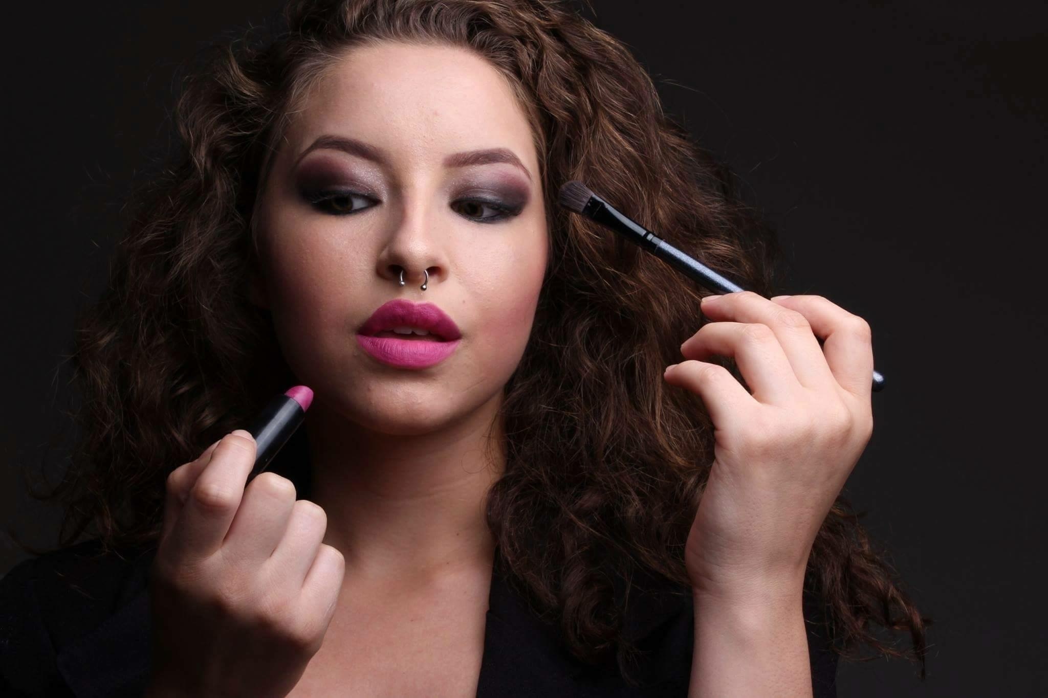 Tutorial de Maquiagem: Agência Mega Model Sorocaba Modelo: Alice Sant'ana Foto: Joao Paulo Make: Jéssica Diniz maquiagem maquiador(a) docente / professor(a)