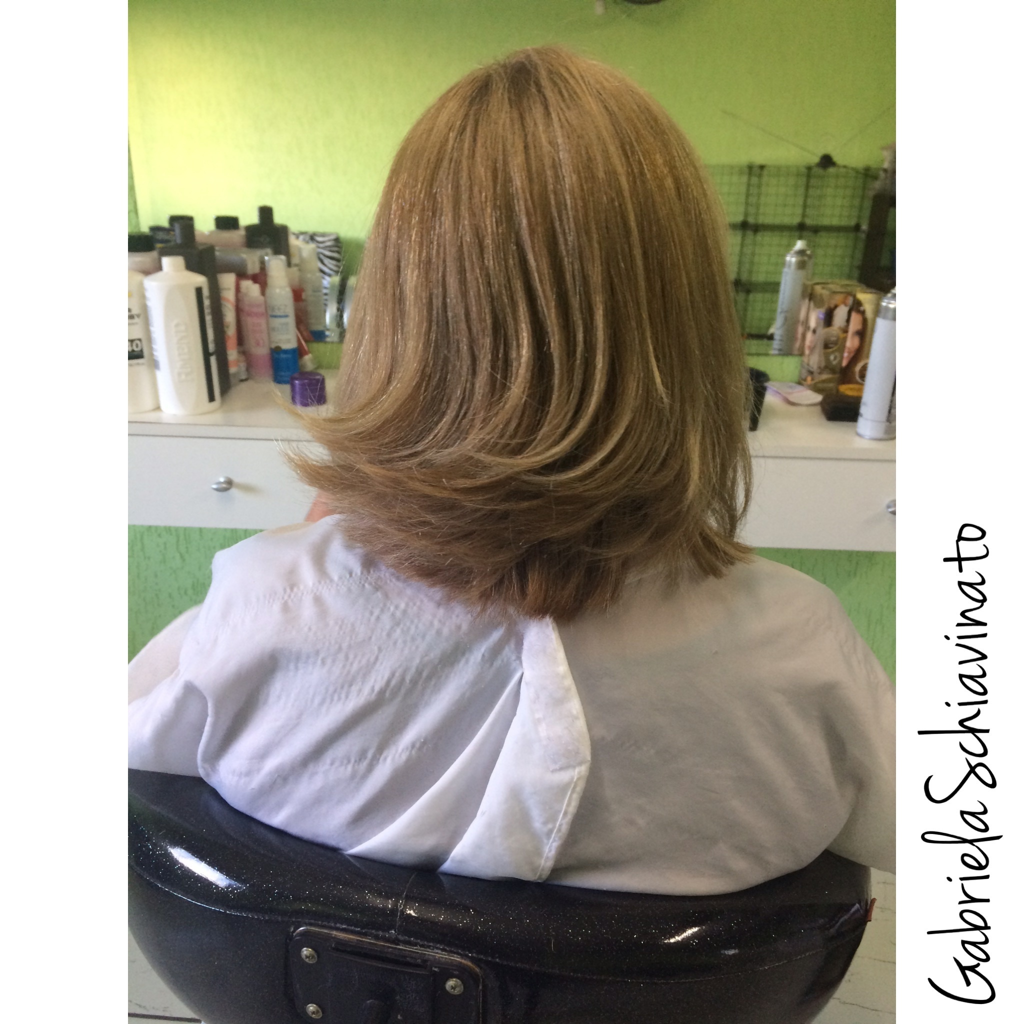 Corte Channel em camadas.  cabelo cabeleireiro(a) designer de sobrancelhas