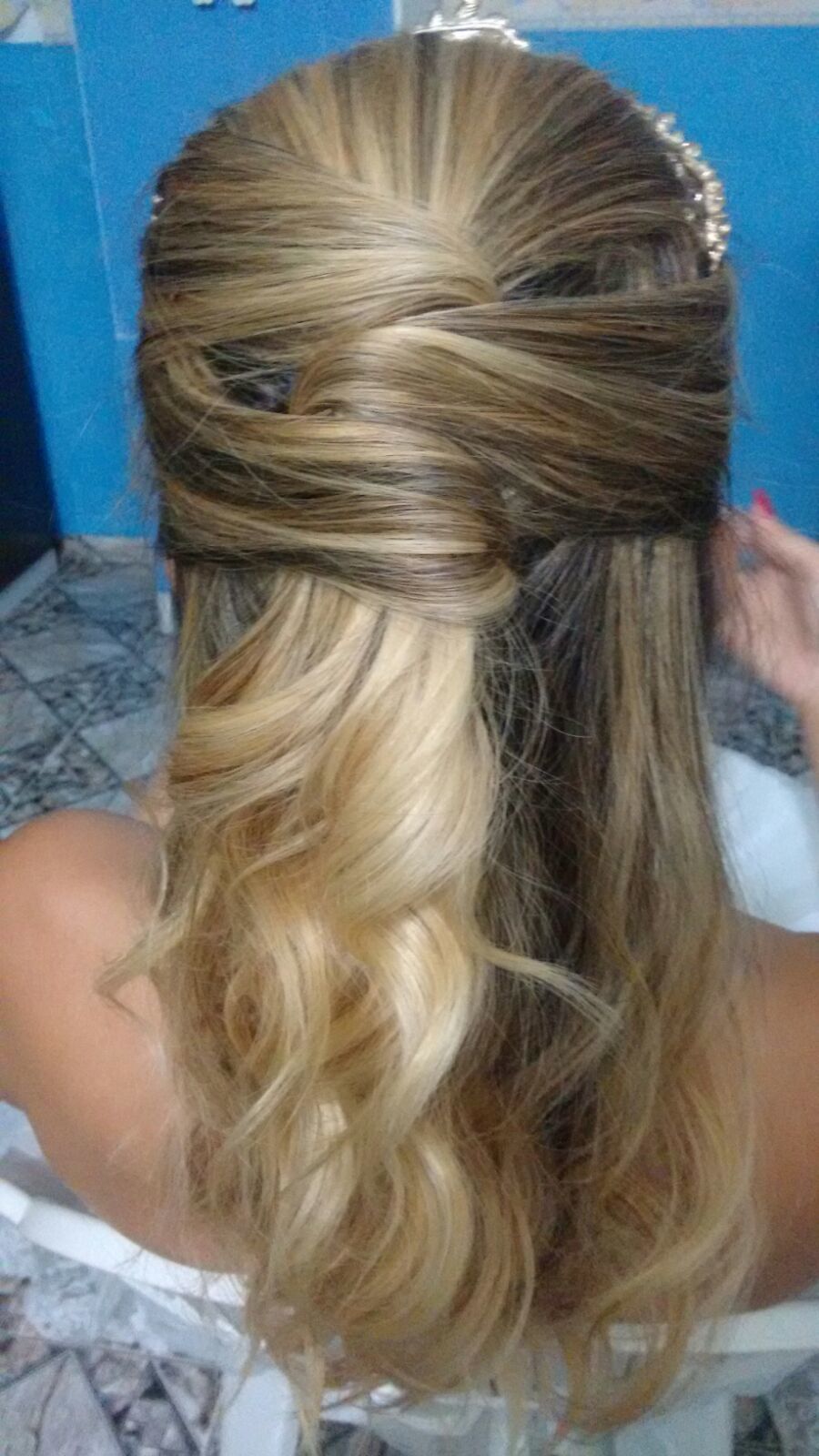 Penteado  cabelo auxiliar cabeleireiro(a)