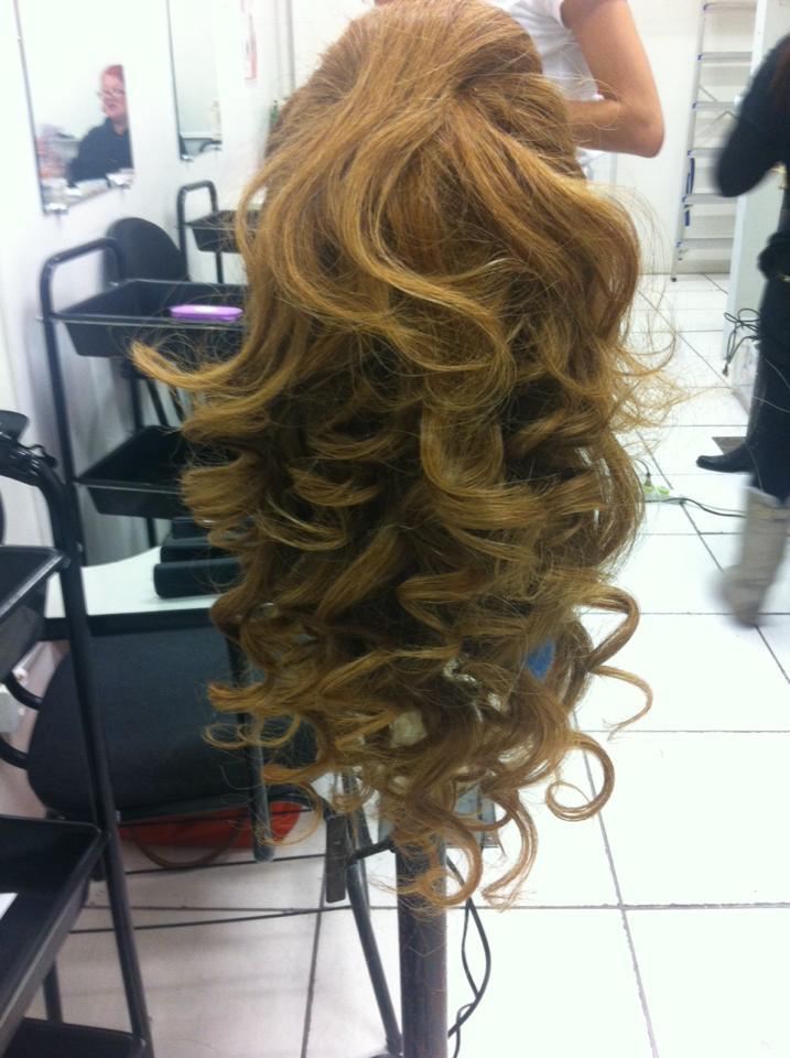 #Cachos cabelo estudante (cabeleireiro) auxiliar cabeleireiro(a) cabeleireiro(a) designer de sobrancelhas