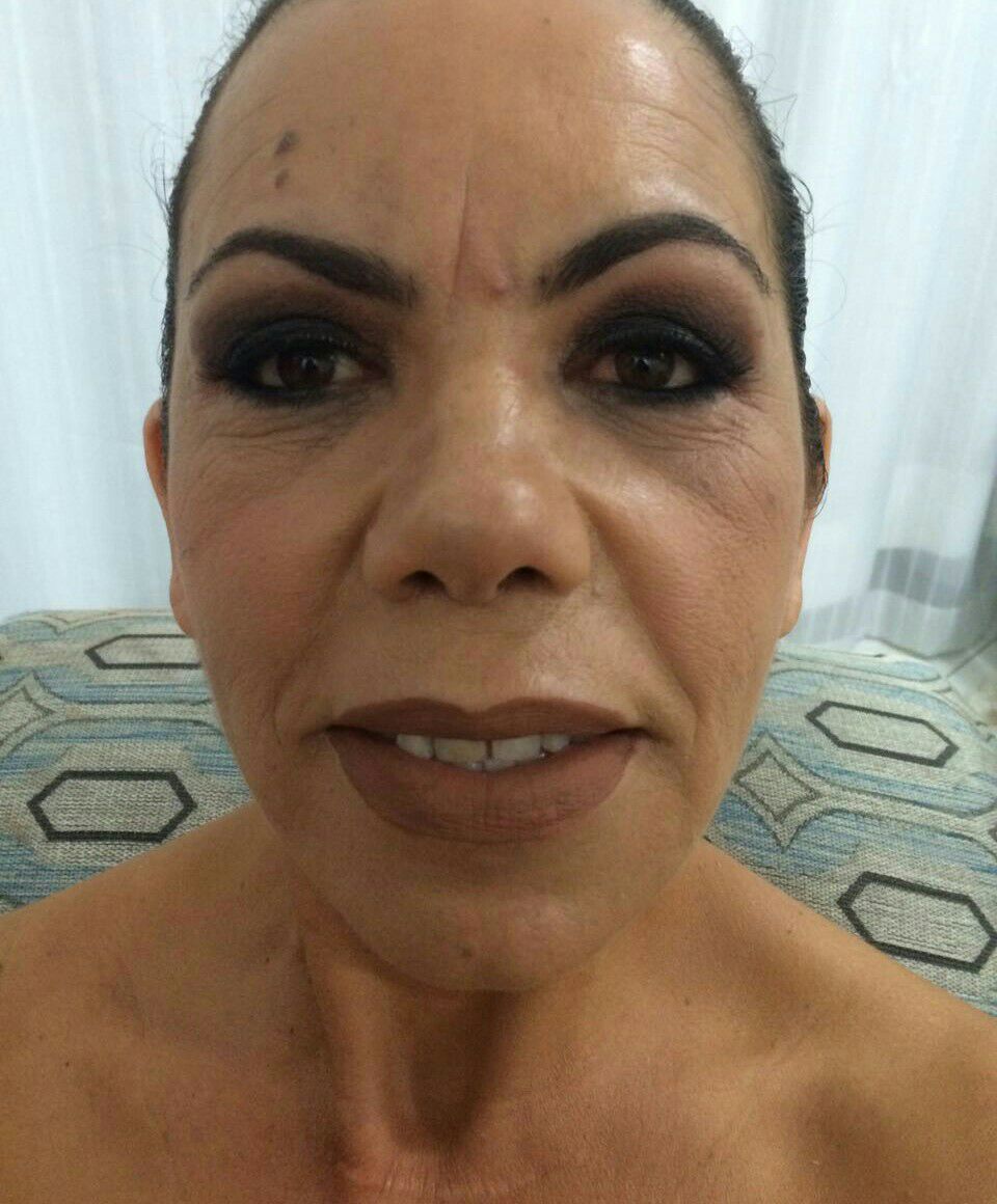 Black smokey eye em pele madura. maquiagem maquiador(a)