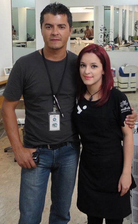 cabelo cabeleireiro(a) maquiador(a) auxiliar cabeleireiro(a)