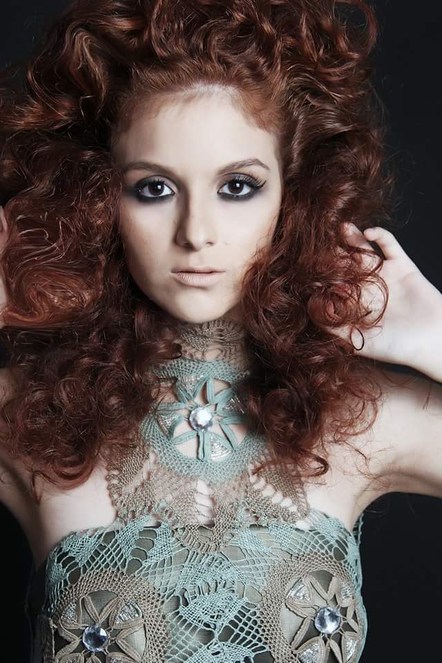 Produção para photoshoot de moda  cabelo cabeleireiro(a)