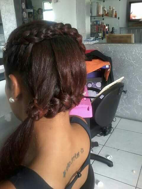 Trança lateral ideal pra qualquer Evento pra crianças  adolecêntes e mulheres despojadas. Um penteado moderno e prático pra diversoso eventos. cabelo cabeleireiro(a)