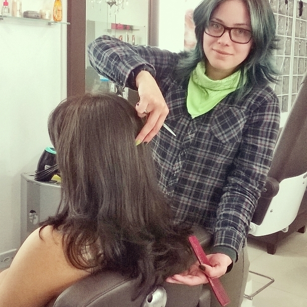 correção de corte cabelo cabeleireiro(a) maquiador(a) stylist / visagista docente / professor(a)
