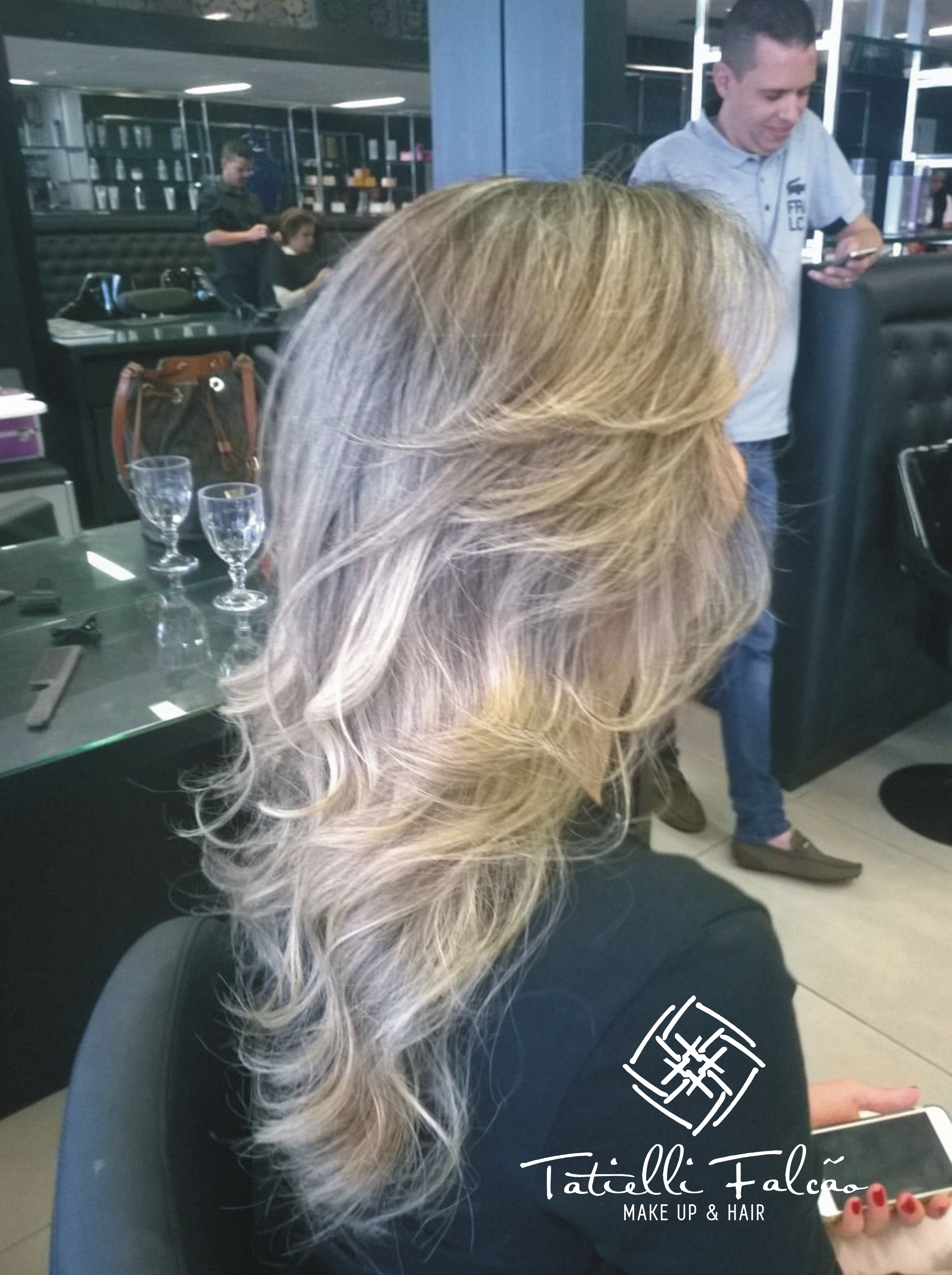 #hair #hairstyle #instahair #hairstyles #haircolour #haircolor #hairdye #hairdo #haircut #longhairdontcare #braid #fashion #instafashion #straighthair #longhair #style #straight #curly #black #brown #blonde #brunette #hairoftheday #hairideas #braidideas #perfectcurls #hairfashion #hairofinstagram #coolhair#makeup #instamakeup #cosmetic #cosmetics #TFLers #fashion #eyeshadow #lipstick #gloss #mascara #palettes #eyeliner #lip #lips #tar #concealer #foundation #powder #eyes #eyebrows #lashes #lash #glue #glitter #crease #primers #base #beauty #beautiful cabelo cabeleireiro(a) maquiador(a)