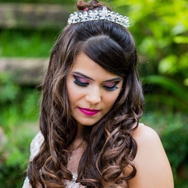 Make para debutante. Marcada em pink e roxo maquiagem maquiador(a)