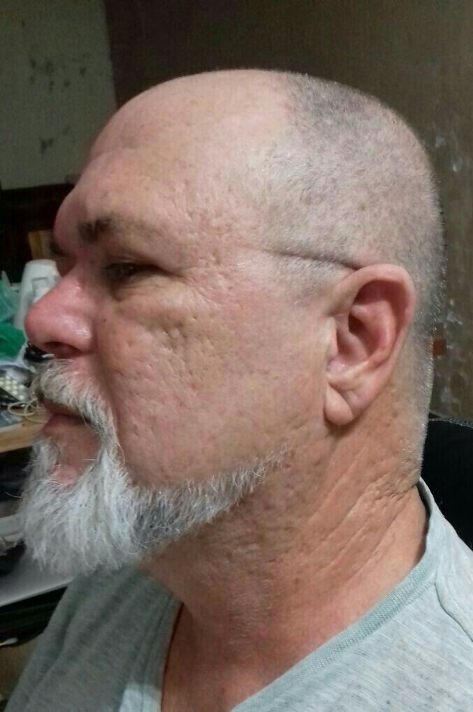 outros barbeiro(a)
