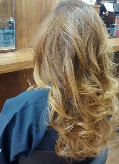 Cor e corte, realce e movimento. #iluminação #movimento #ondas #coresquentes cabelo cabeleireiro(a)