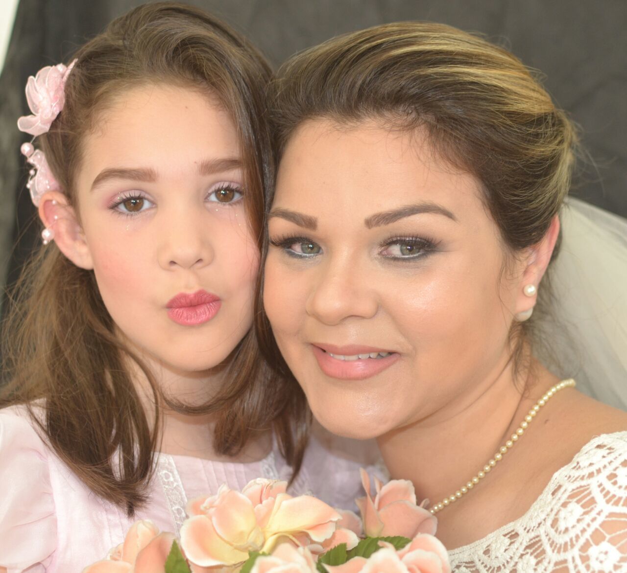 Noiva , daminha maquiagem recepcionista designer de sobrancelhas maquiador(a) auxiliar administrativo