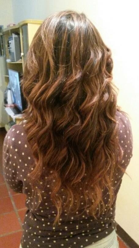 Morena iluminada #byThiagoSeguetto #morenailuminada #caramel #mechas #luzes #morenas cabelo auxiliar cabeleireiro(a)