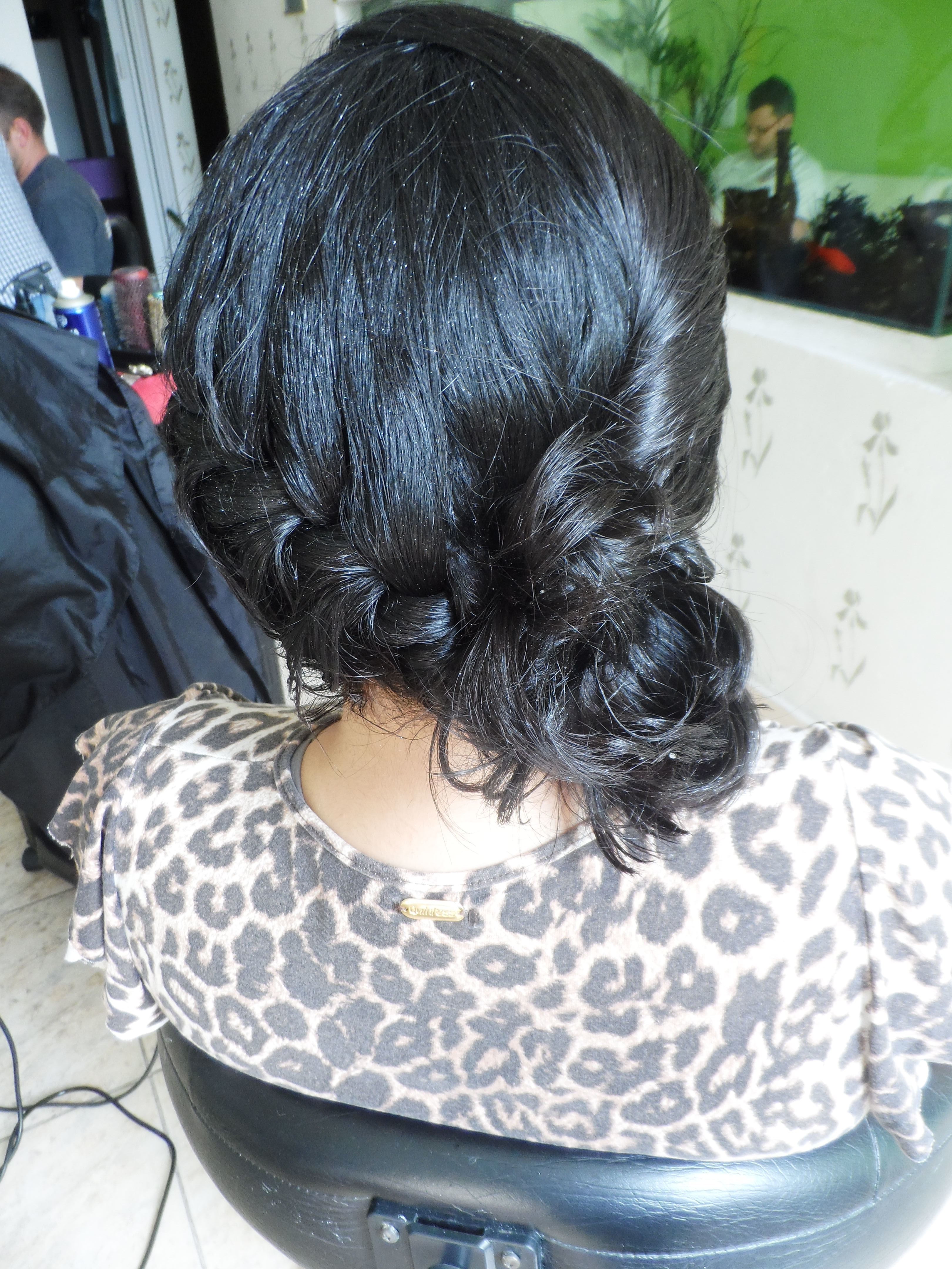 Penteado-madrinha cabelo cabeleireiro(a)