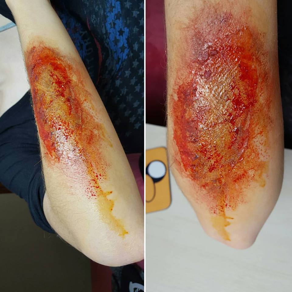 Ralado e sujo. Usei latex para a textura, maquiagem e sangue falso.
#sfxmakeup  maquiagem