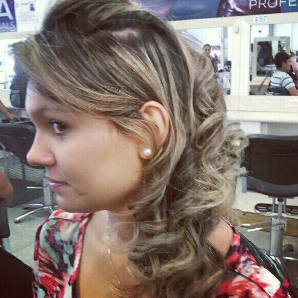 cabeleireiro(a) auxiliar cabeleireiro(a) estudante (cabeleireiro) outros