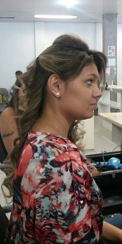 cabeleireiro(a) auxiliar cabeleireiro(a) estudante (cabeleireiro) outros