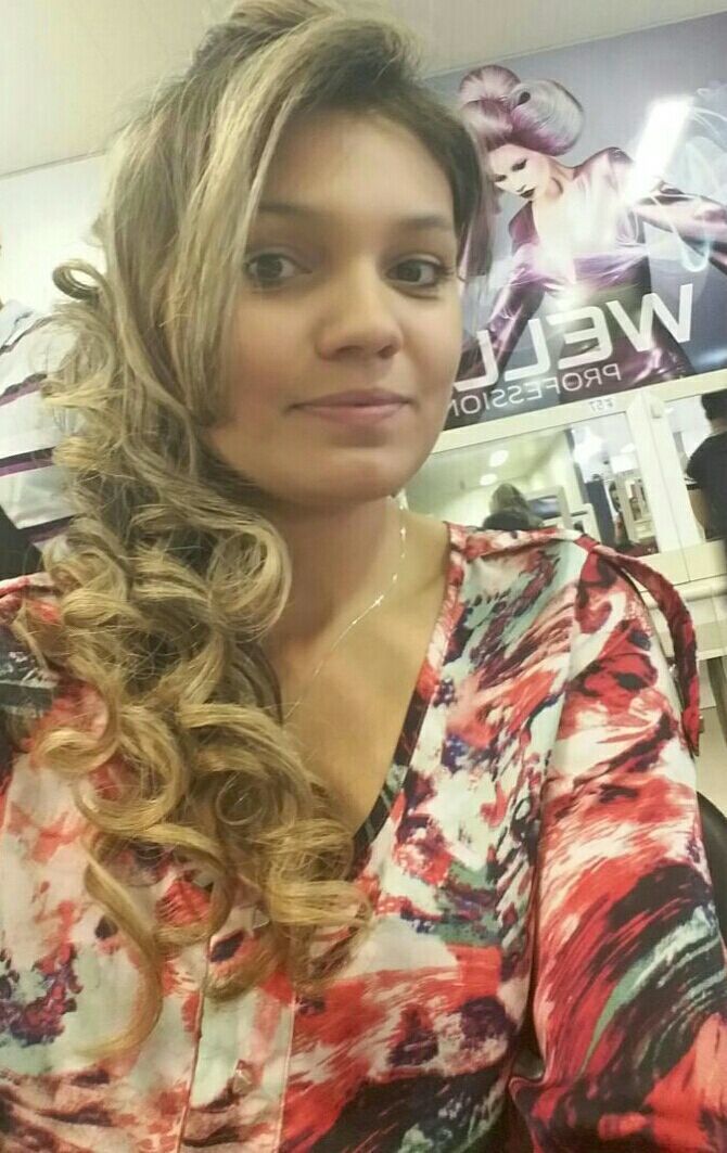 cabelo cabeleireiro(a) auxiliar cabeleireiro(a) estudante (cabeleireiro) outros