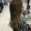 Foi realizado retoque de raiz , cobertura de cabelos brancos , correção de cor ,  mechas 
#hairmoderno #mechasdelicadas  