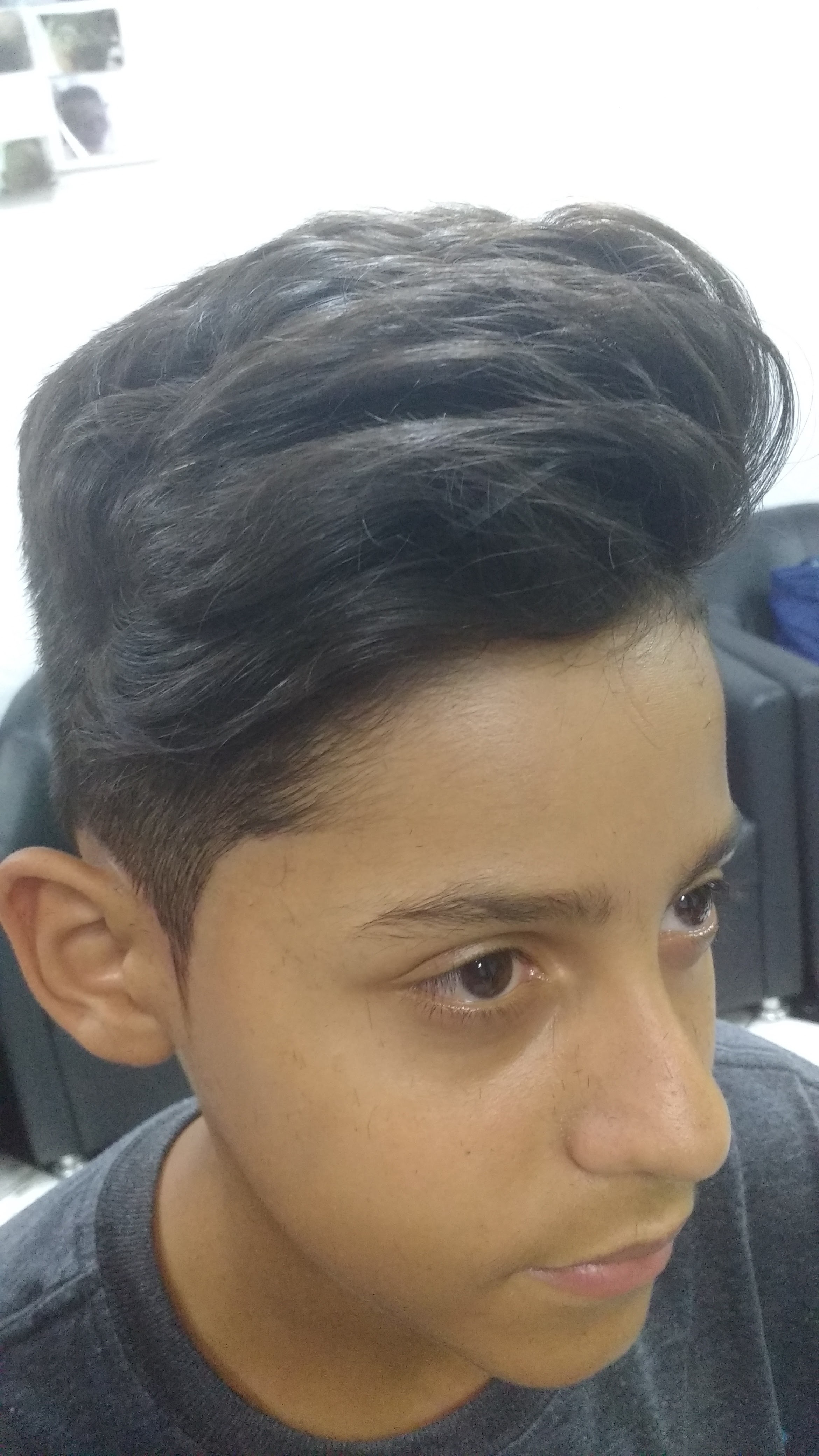 FRANJA DIAGONAL ASSIMÉTRICA
 cabelo cabeleireiro(a) docente / professor(a) barbeiro(a)