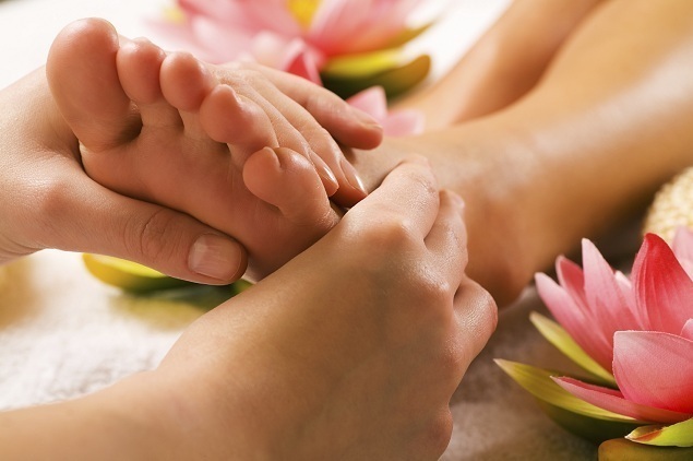 Spa dos pés.  Procedimento de 60 minutos que inclui: Escalda pés, esfoliação, hidratação e reflexologia podal. estética outros empresário(a) aromaterapeuta