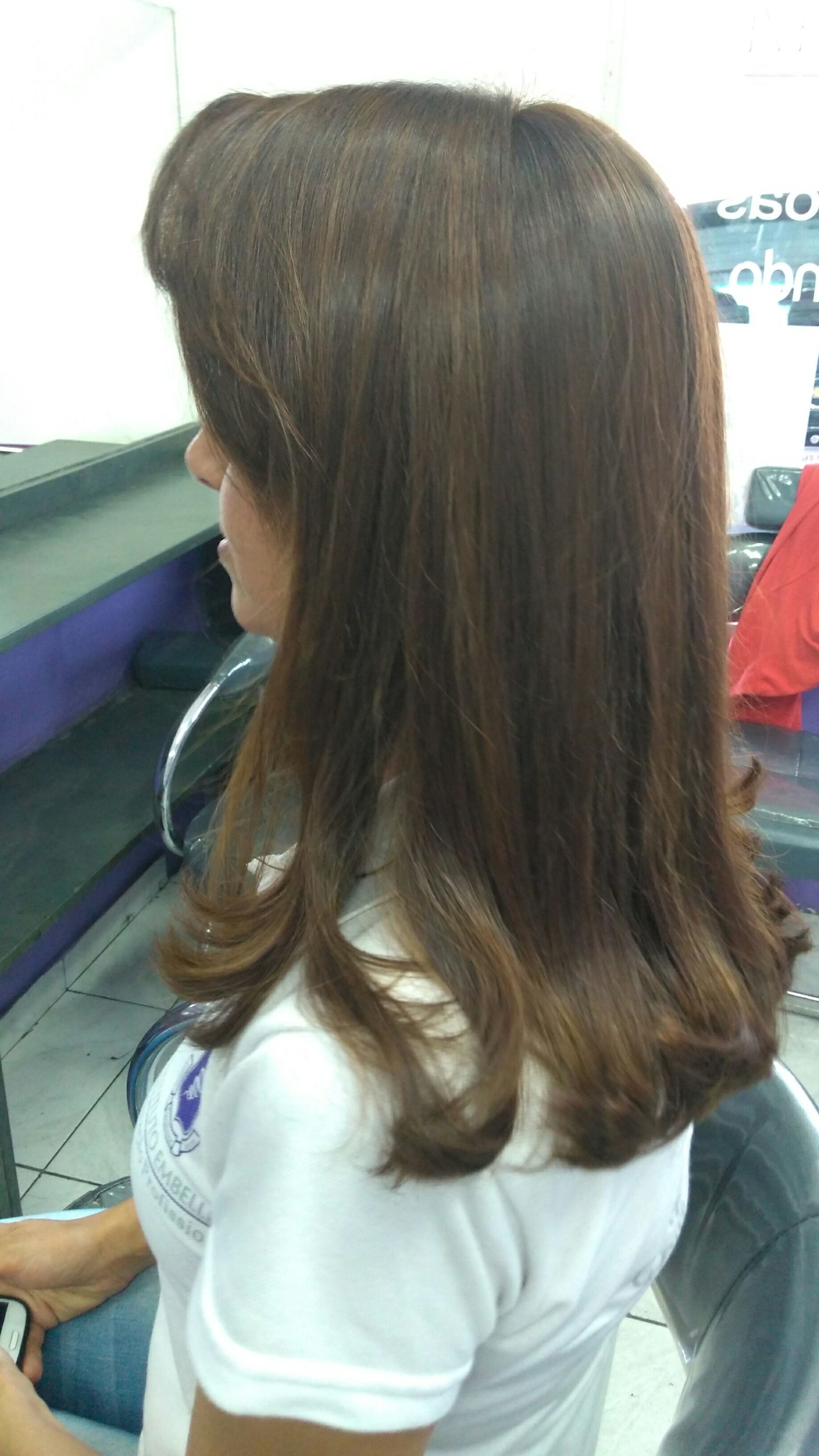 estudante (cabeleireiro) auxiliar cabeleireiro(a)