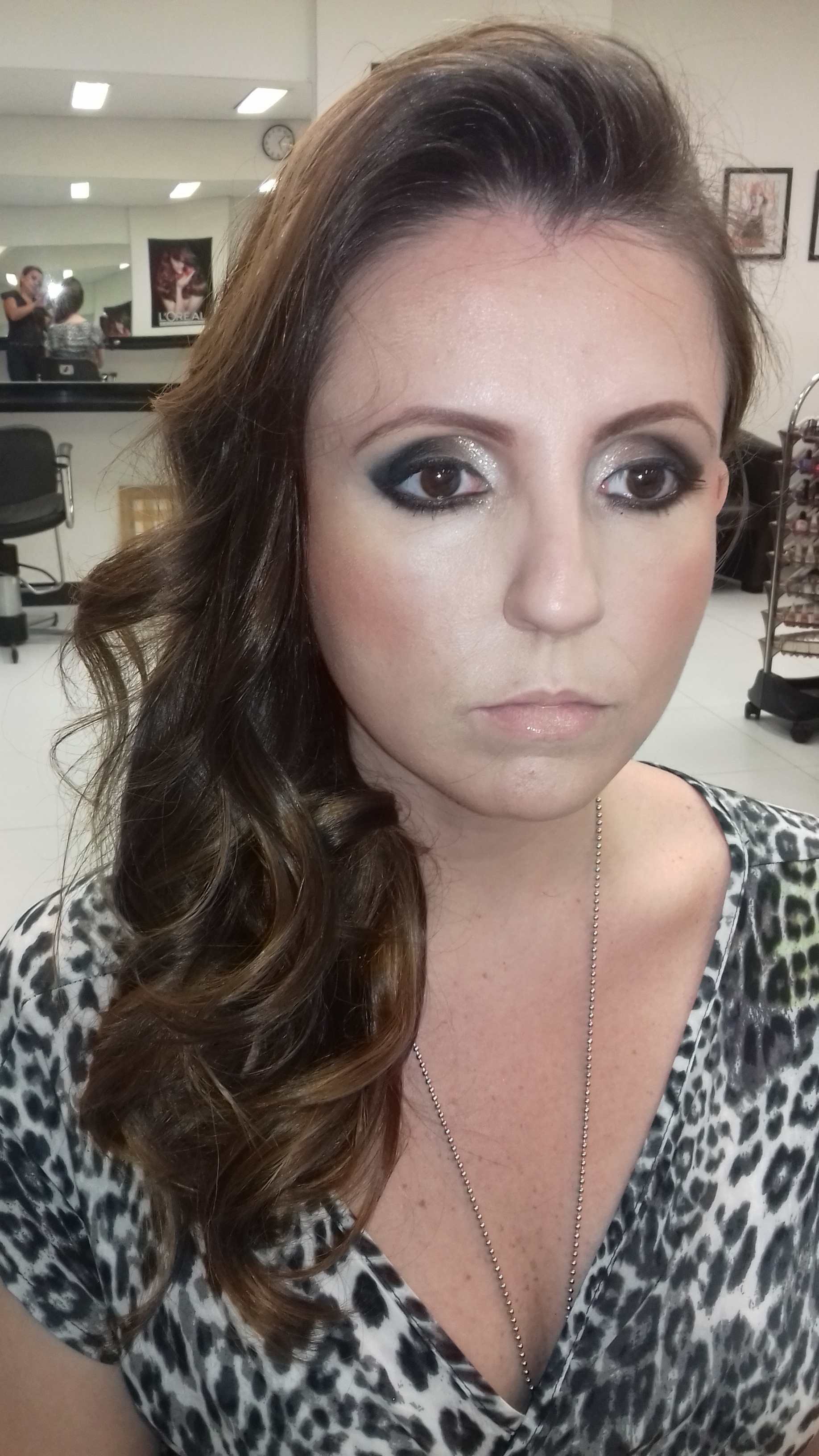 Makeup cabeleireiro(a) maquiador(a) micropigmentador(a)